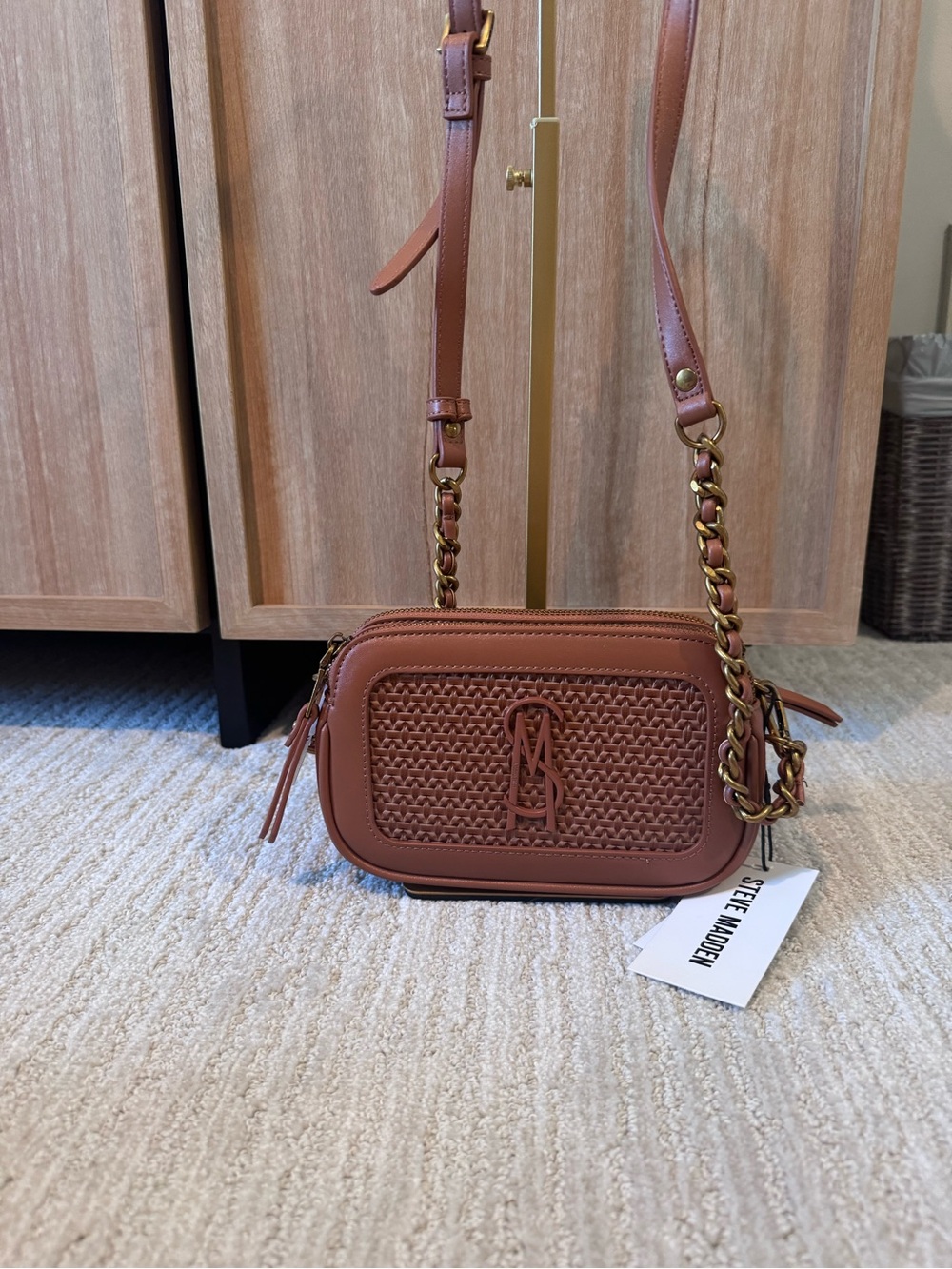 Steve Madden Tan Woven Leather Crossbody with Gold Chain~NWT